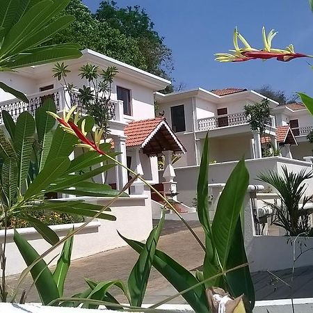 Pinto Rosario Square Resort Ucassaim Kültér fotó